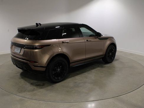 Used 2026 Land Rover Range Rover Evoque Dynamic SE AWD/4WD image 5