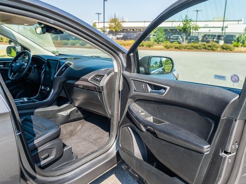 Used 2024 Ford Edge SEL image 11