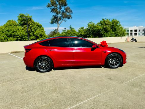 Used 2023 Tesla Model 3 Standard Range RWD image 4