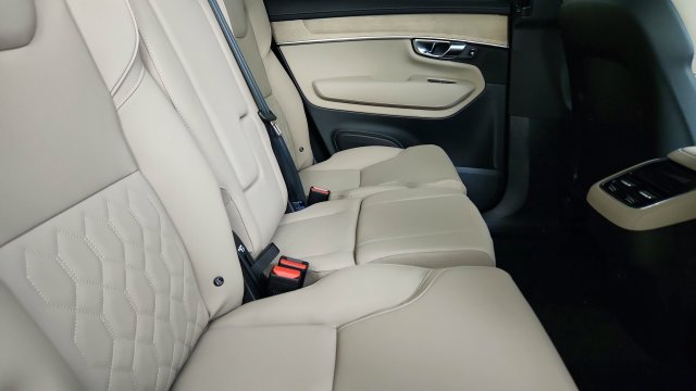 Used 2026 Volvo XC90 B6 Plus w/ Protection Package AWD/4WD image 35
