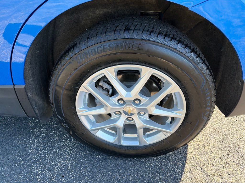 Used 2024 Chevrolet Equinox LT AWD/4WD image 4