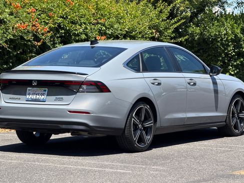 Used 2024 Honda Accord Sport image 3
