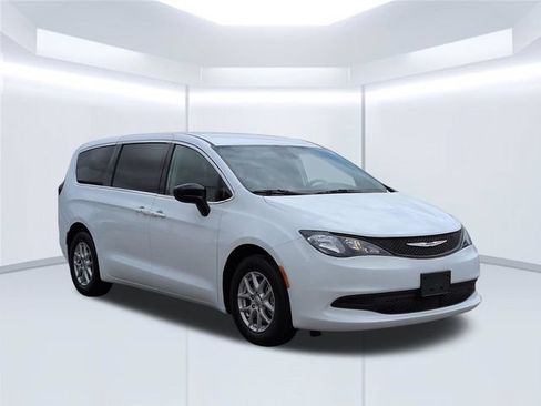 Used 2024 Chrysler Voyager LX w/ Fleet Security Group FWD image 8