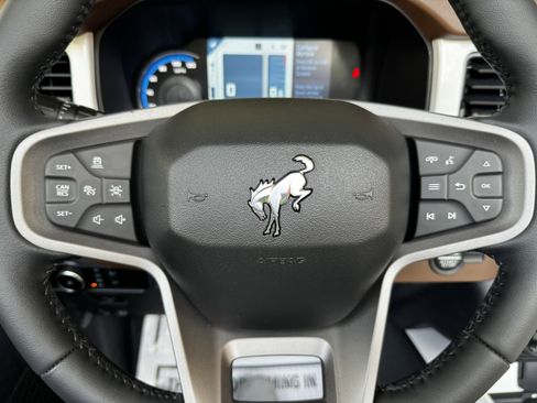 Used 2024 Ford Bronco Outer Banks image 45