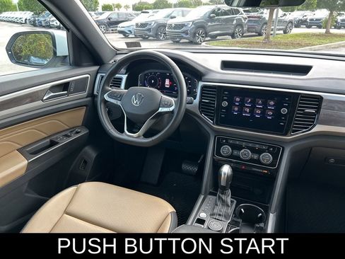 Used 2022 Volkswagen Atlas Cross Sport SE image 9