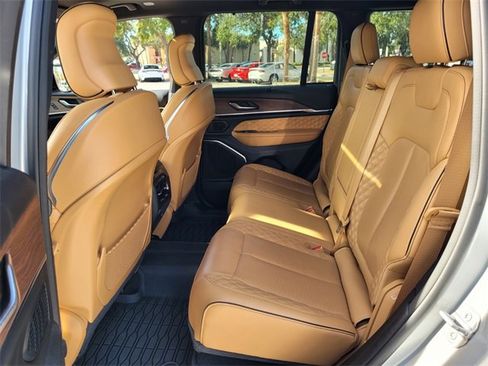 Certified 2022 Jeep Grand Cherokee Summit w/ Adv Protech Group IV image 16