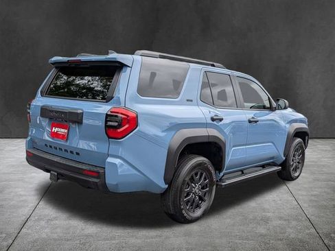 Used 2025 Toyota 4Runner SR5 AWD/4WD image 4