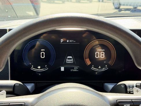Used 2025 Hyundai Sonata SEL FWD image 11