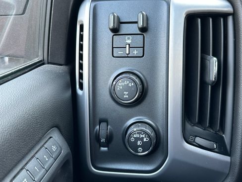 Used 2018 GMC Sierra 1500 SLT AWD/4WD image 26
