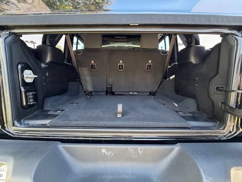 Used 2024 Jeep Wrangler Unlimited Sport AWD/4WD image 32