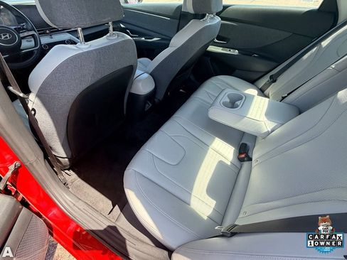 Used 2025 Hyundai Elantra Limited FWD image 12