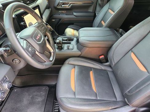 Used 2024 GMC Sierra 1500 AT4 w/ Technology Package AWD/4WD image 13