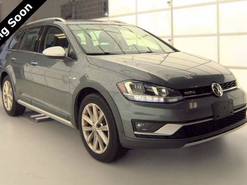 Used 2019 Volkswagen Golf Alltrack S AWD/4WD image 1