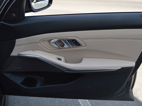 Used 2019 BMW 330i Sedan w/ Premium Package image 34