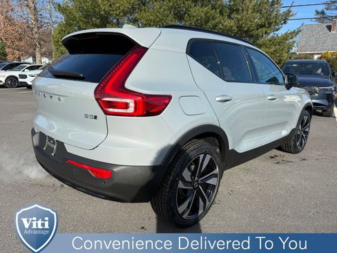 New 2026 Volvo XC40 B5 Ultra w/ Protection Package Premier image 8