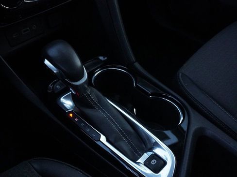 Used 2020 Buick Encore GX Preferred w/ Sport Touring Package image 38