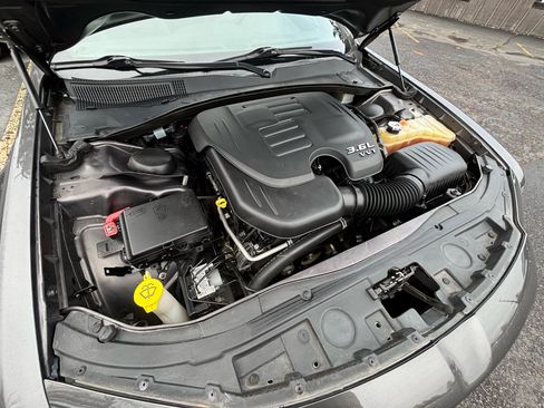 Used 2019 Chrysler 300 S image 12