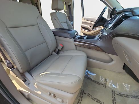 Used 2017 Chevrolet Tahoe LT image 10