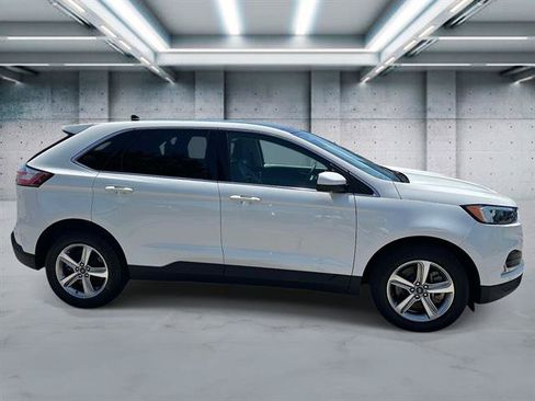 Used 2022 Ford Edge SEL w/ Convenience Package AWD/4WD image 3