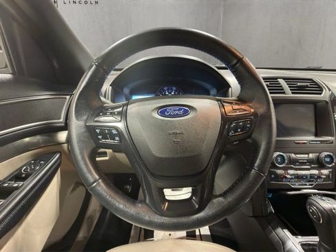 Used 2018 Ford Explorer XLT w/ Equipment Group 202A image 13