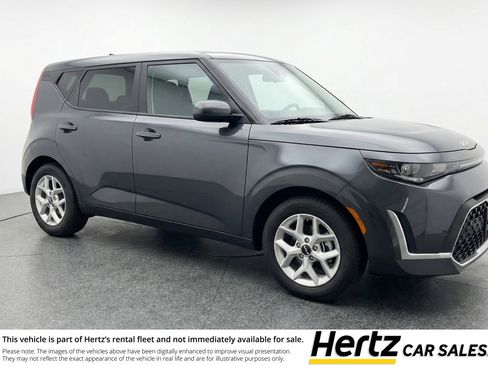 Used 2025 Kia Soul LX w/ LX Technology Package FWD image 1