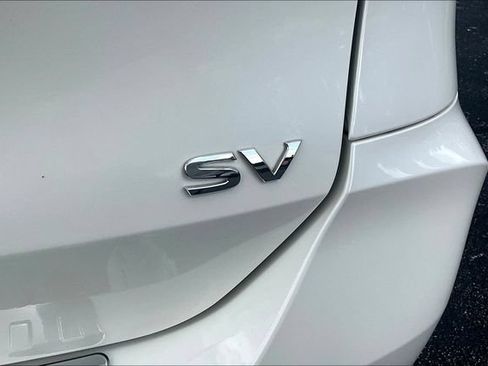 Used 2020 Nissan Rogue SV FWD image 24