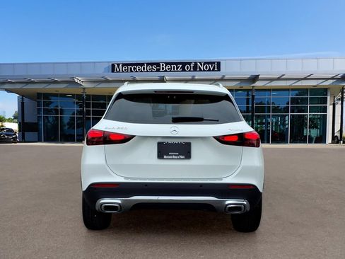 Certified 2025 Mercedes-Benz GLA 250 4MATIC image 4