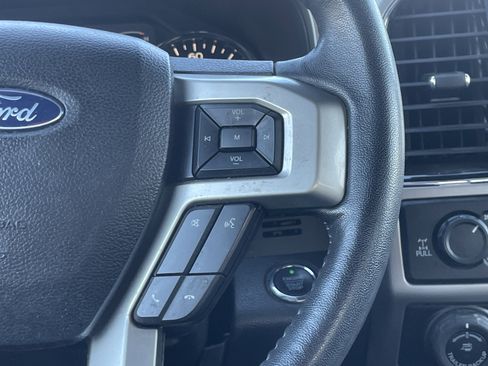 Used 2018 Ford F150 Lariat image 19