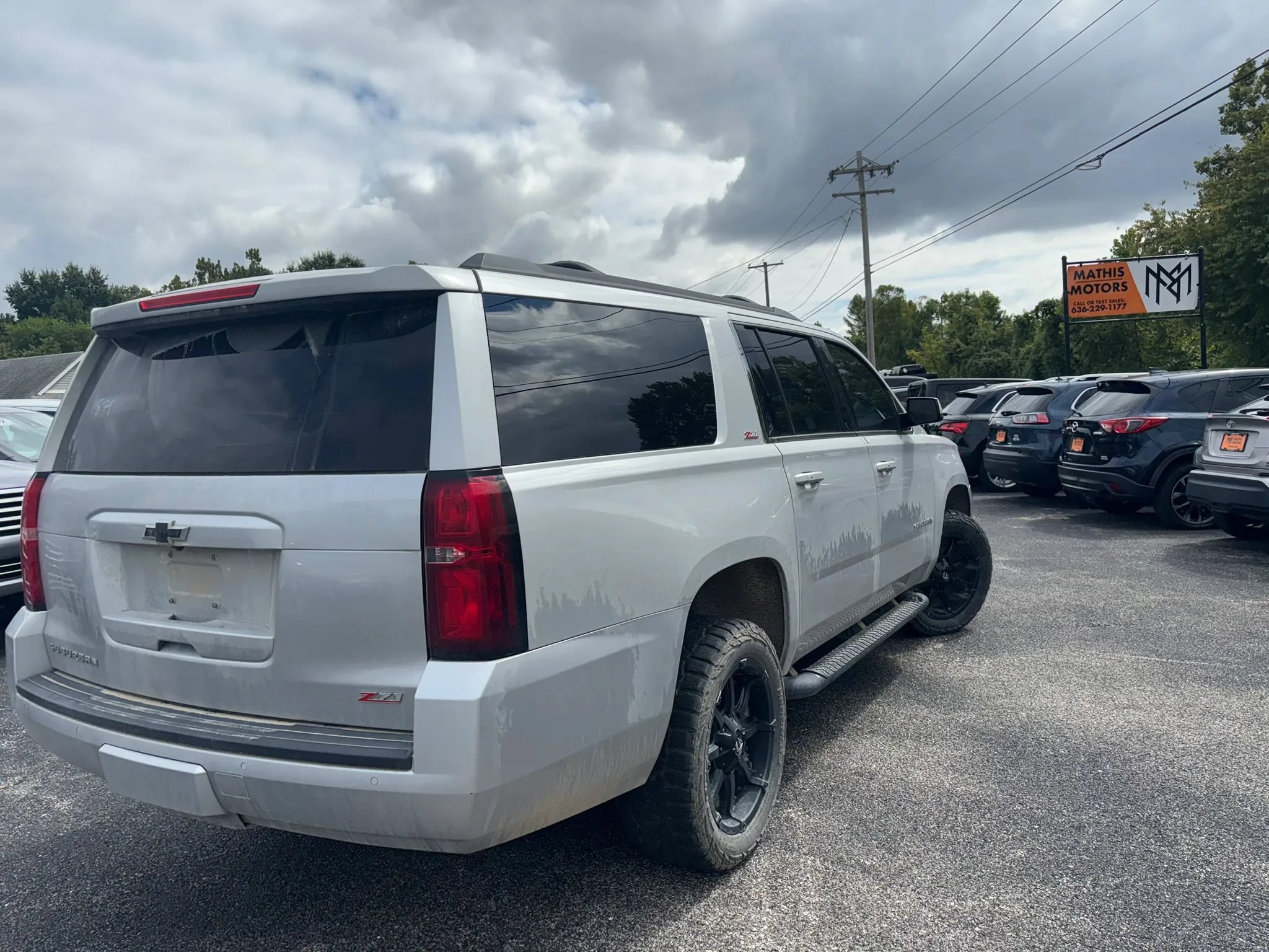 Used 2019 Chevrolet Suburban LT AWD/4WD image 10