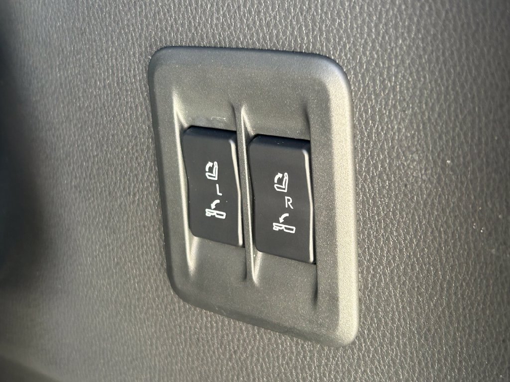 Used 2026 Lexus GX 550 AWD/4WD image 15