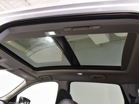 Used 2024 Acura MDX SH-AWD image 4