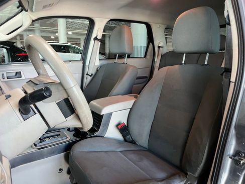 Used 2011 Ford Escape XLS w/ 101A Rapid Spec Order Code FWD image 12