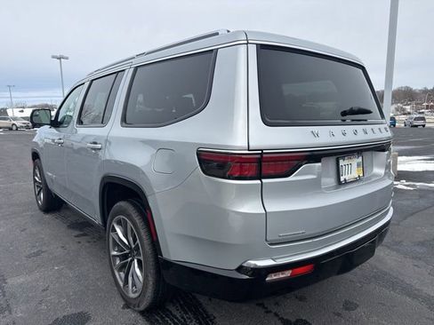Used 2023 Jeep Wagoneer Series III w/ Premium Group I image 6