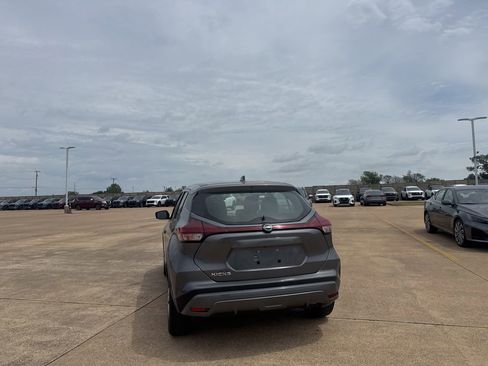 Certified 2024 Nissan Kicks S FWD image 17
