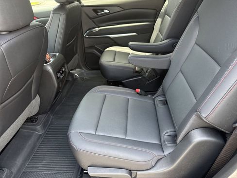 Used 2025 Chevrolet Traverse Z71 w/ Driver Confidence Package AWD/4WD image 20