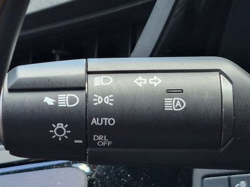 Used 2024 Lexus ES 350 w/ Technology Package FWD image 9