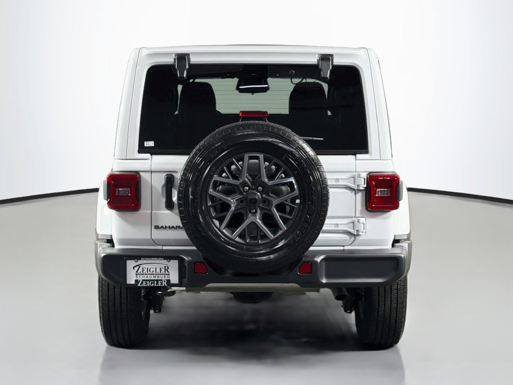 Used 2026 Jeep Wrangler Unlimited Sahara AWD/4WD image 6