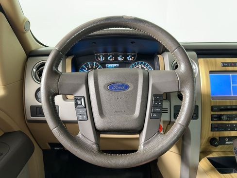 Used 2011 Ford F150 Lariat w/ Lariat Chrome Pkg image 14