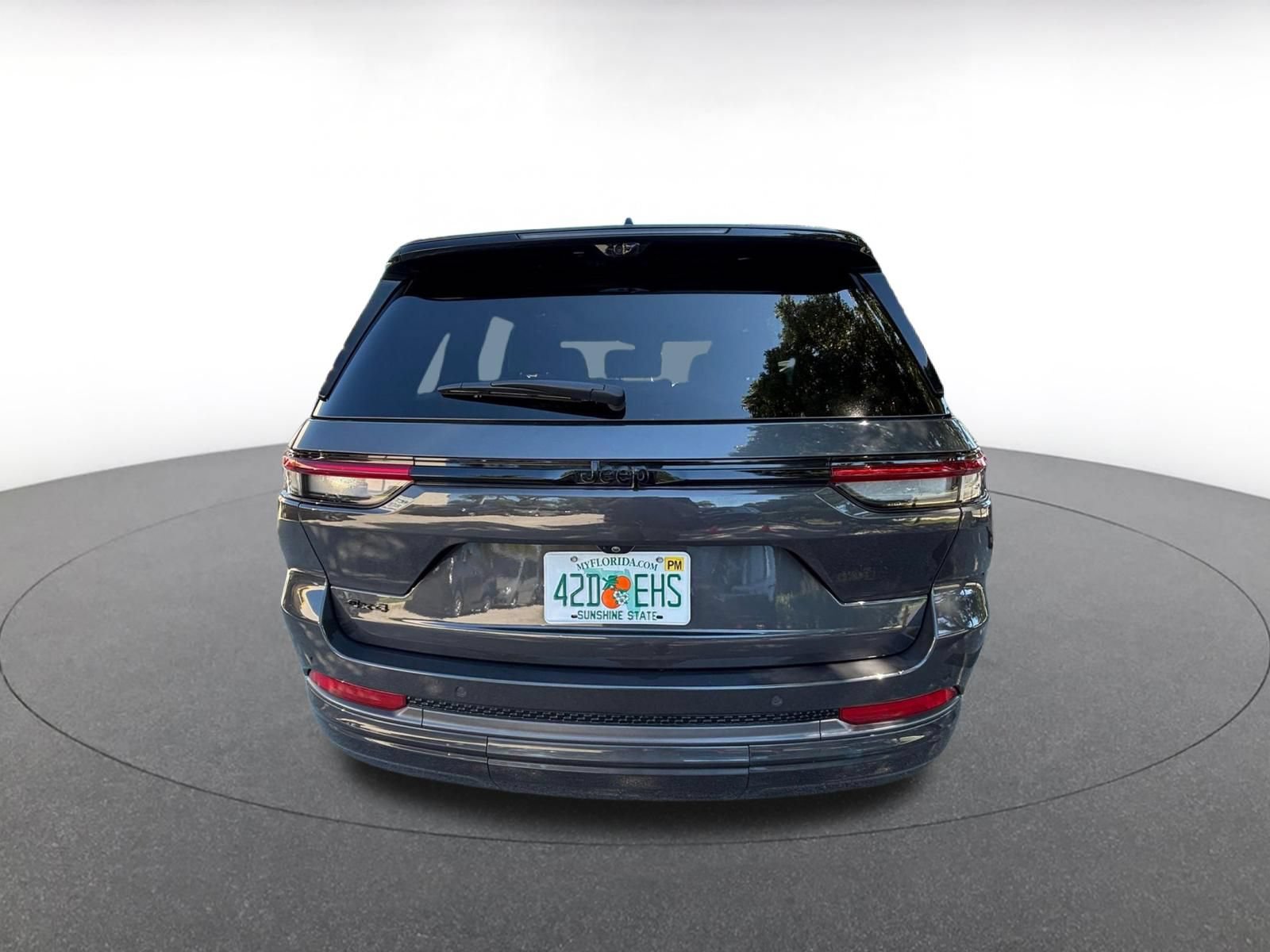 Used 2026 Jeep Grand Cherokee Limited AWD/4WD image 7