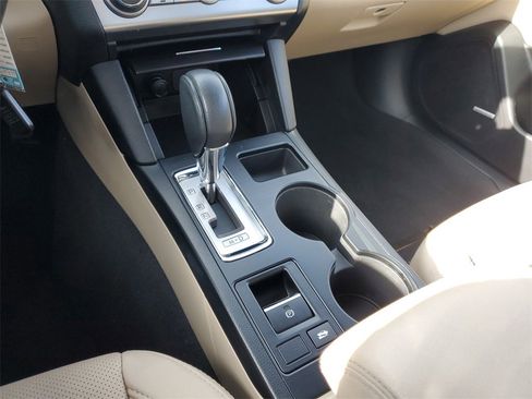 Used 2016 Subaru Legacy 2.5i Limited image 28