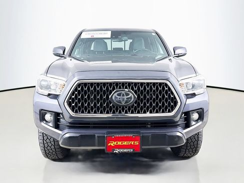 Certified 2018 Toyota Tacoma TRD Off-Road w/ Technology Package AWD/4WD image 2