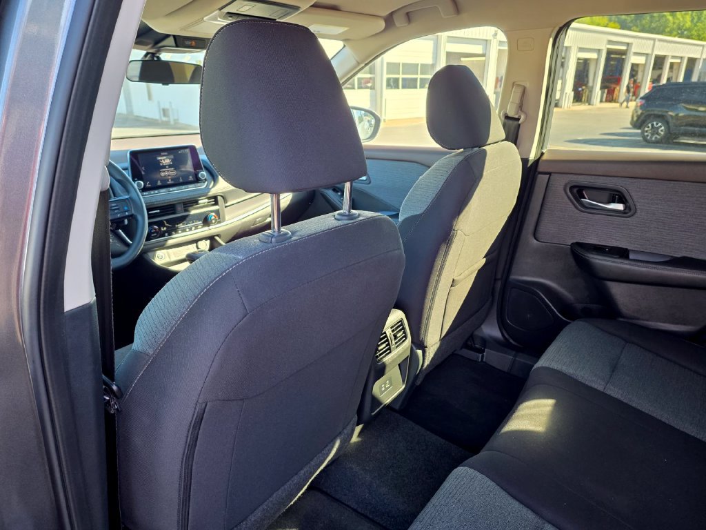 Used 2023 Nissan Rogue SV AWD/4WD image 27