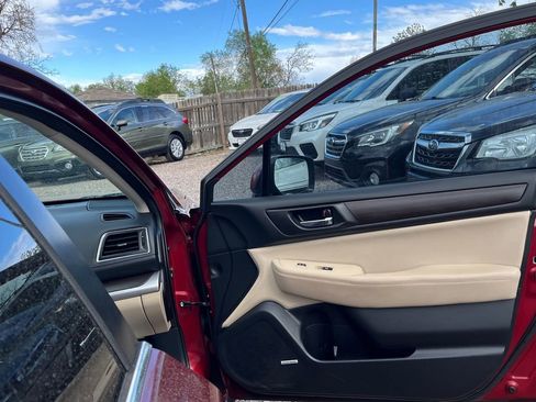 Used 2017 Subaru Legacy 2.5i Limited AWD/4WD image 11