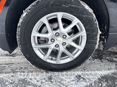 Used 2024 Chevrolet Equinox LT image 11