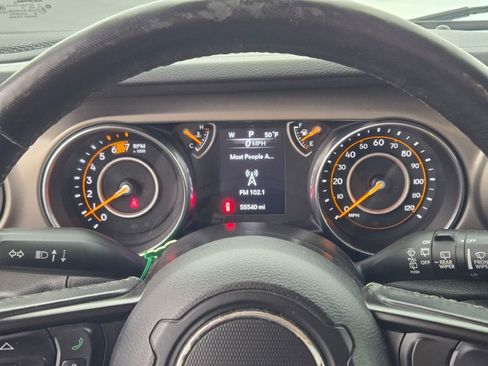 Used 2020 Jeep Wrangler Sport image 28