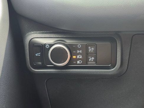 Certified 2025 Ford Explorer Active AWD/4WD image 24