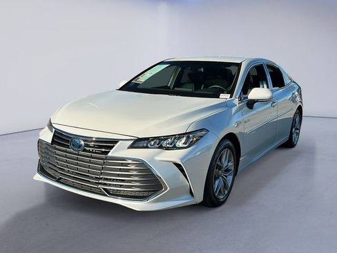 Used 2021 Toyota Avalon XLE image 1