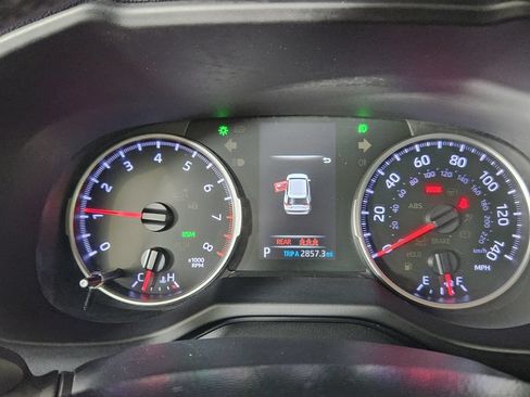 Used 2020 Toyota RAV4 XLE Premium AWD/4WD image 18