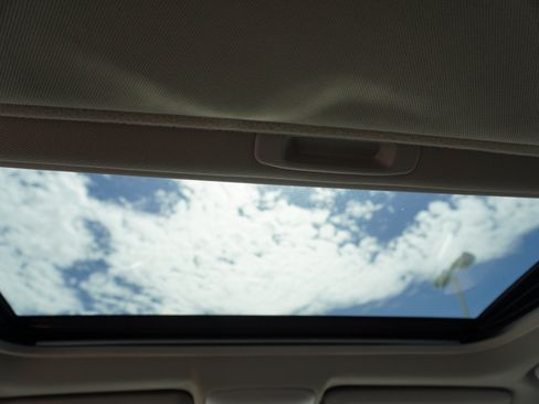 Used 2016 Toyota RAV4 Limited AWD/4WD image 14