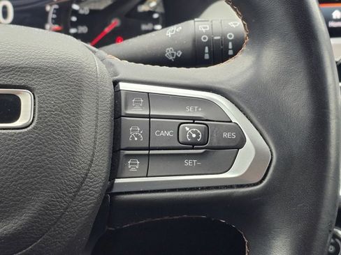 Used 2022 Jeep Compass Limited image 32